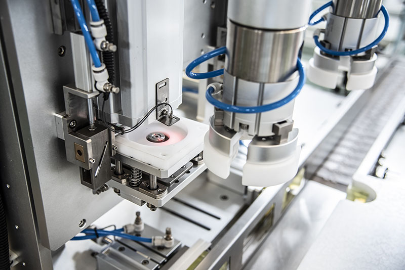 Do you know any tips for choosing an automatic capping machine?